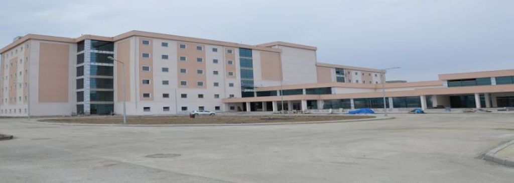 Sağlık Müdürü Erol Devlet Hastanesine Taşınma İşlemlerinde Personellere Teşekkür Etti