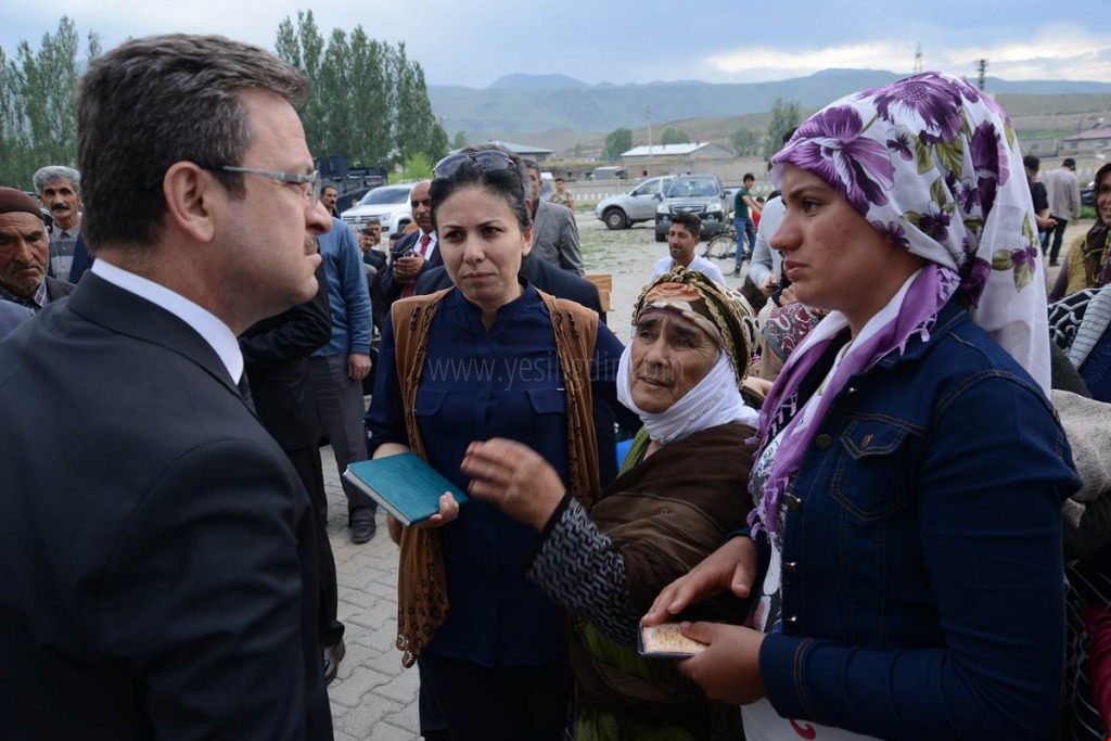 VALİ ÜNLÜ KARAKUYU VE SUVEREN KÖYLERİNDE VATANDAŞLARIMIZLA BULUŞTU