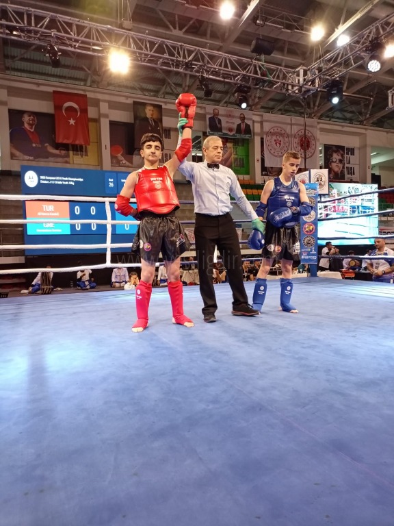 MUAY THAİCİLER DÜNYA ŞAMPİYONASINDA