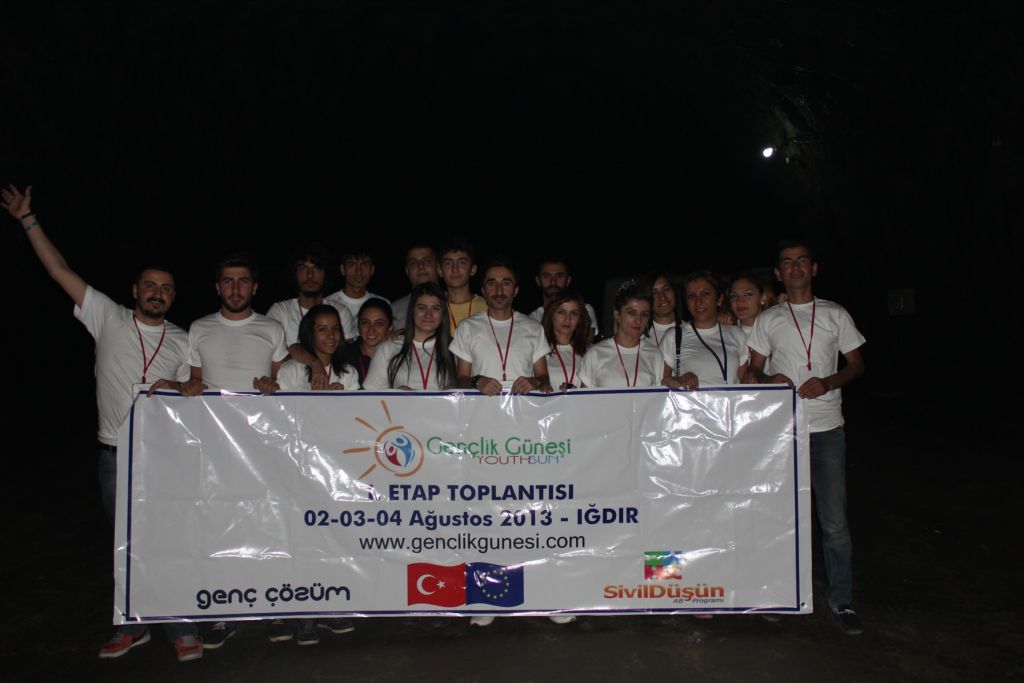 Gençlik Temsilcileri Iğdır'da Buluştu