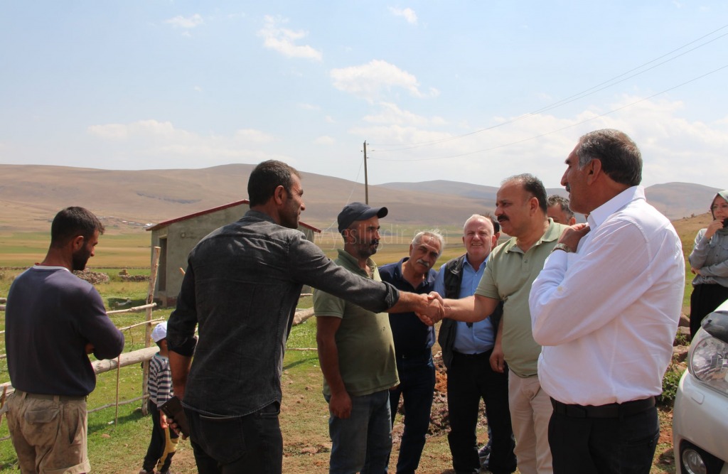 ÇİFTÇİLERİMİZ DESTEKLEMELER SAYESİNDE BÜYÜYOR VE GELİŞİYOR