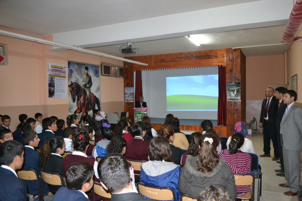 4 Ekim Dünya Hayvanları Koruma Günü Semineri Verildi