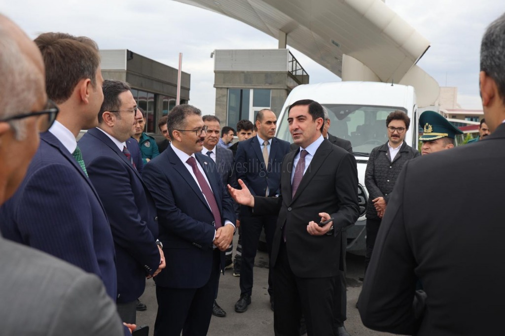 Vali Ercan Turan Dilucu Gümrük Kapısında incelemelerde bulundu