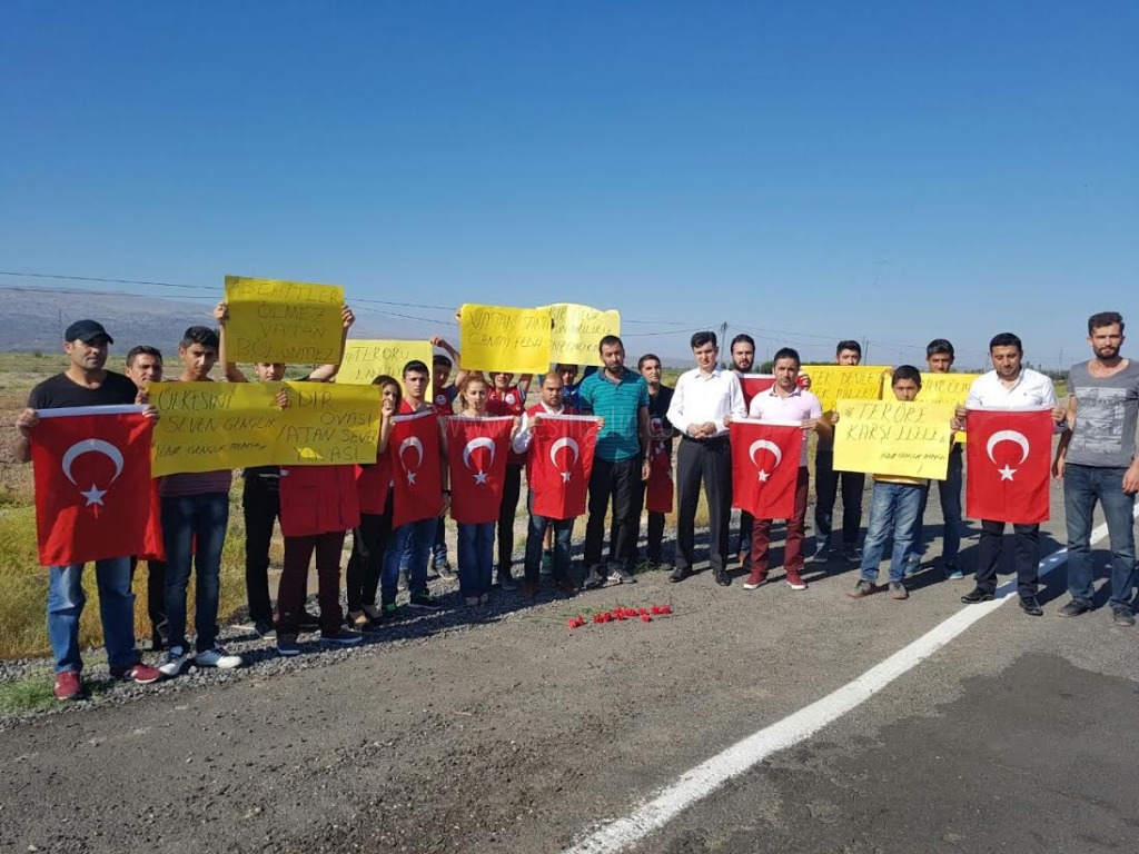 IĞDIR GENÇLİK MERKEZİ BİR KARANFİL BİR ÖMÜR