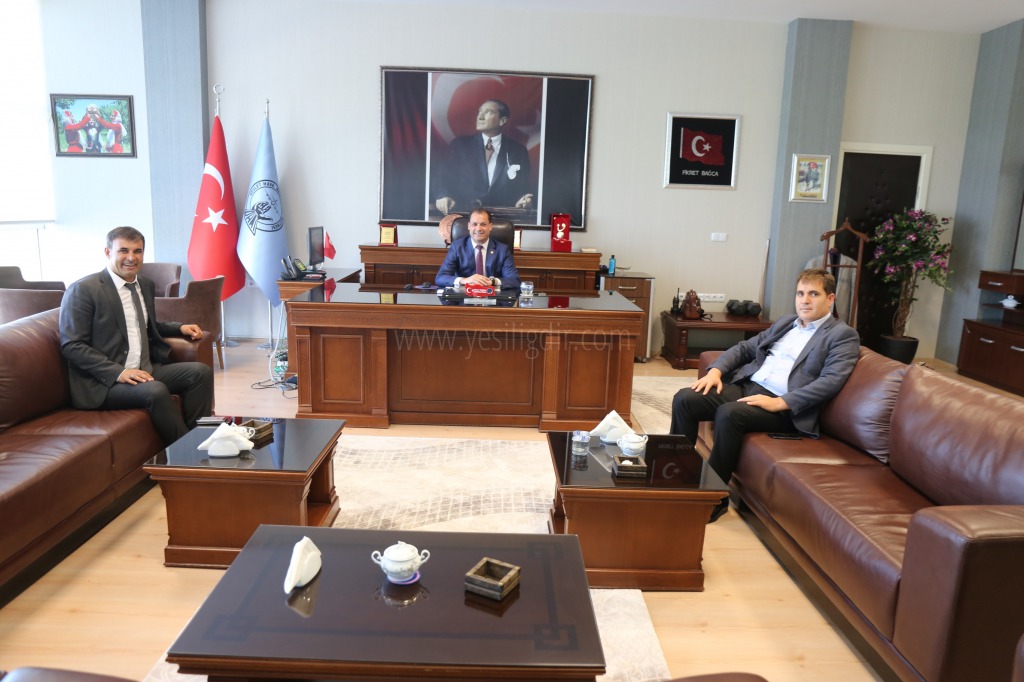 BAŞKAN AKKUŞ HAVALİMANI MÜDÜRÜNÜ ZİYARET ETTİ