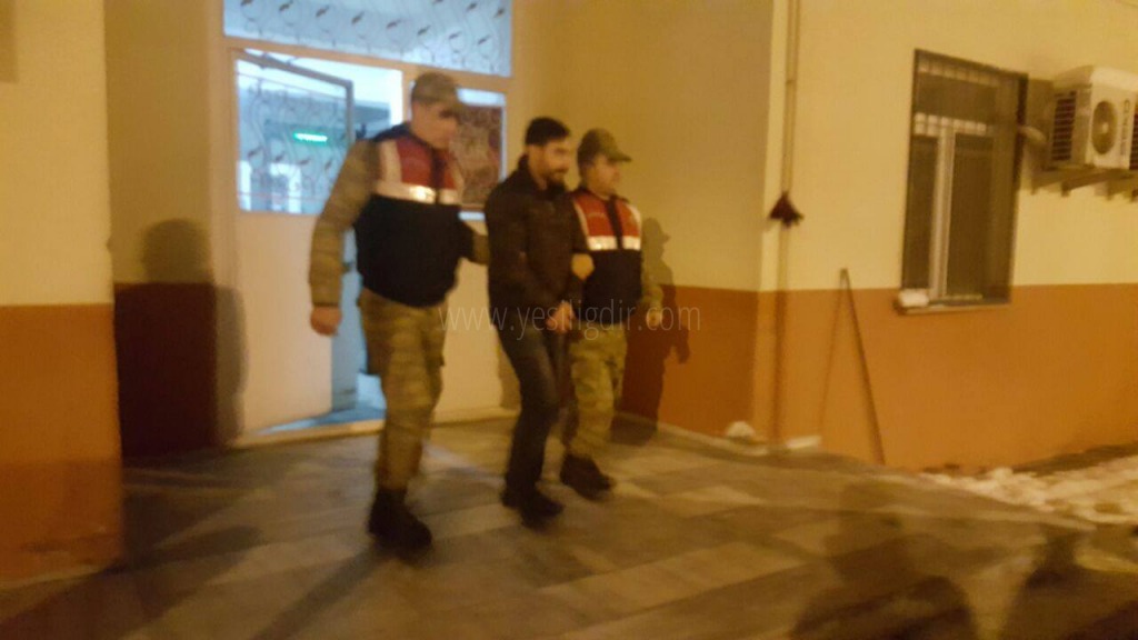 JANDARMA LASTİK İZİNDEN HAYVAN HIRSIZLARINI YAKALADI
