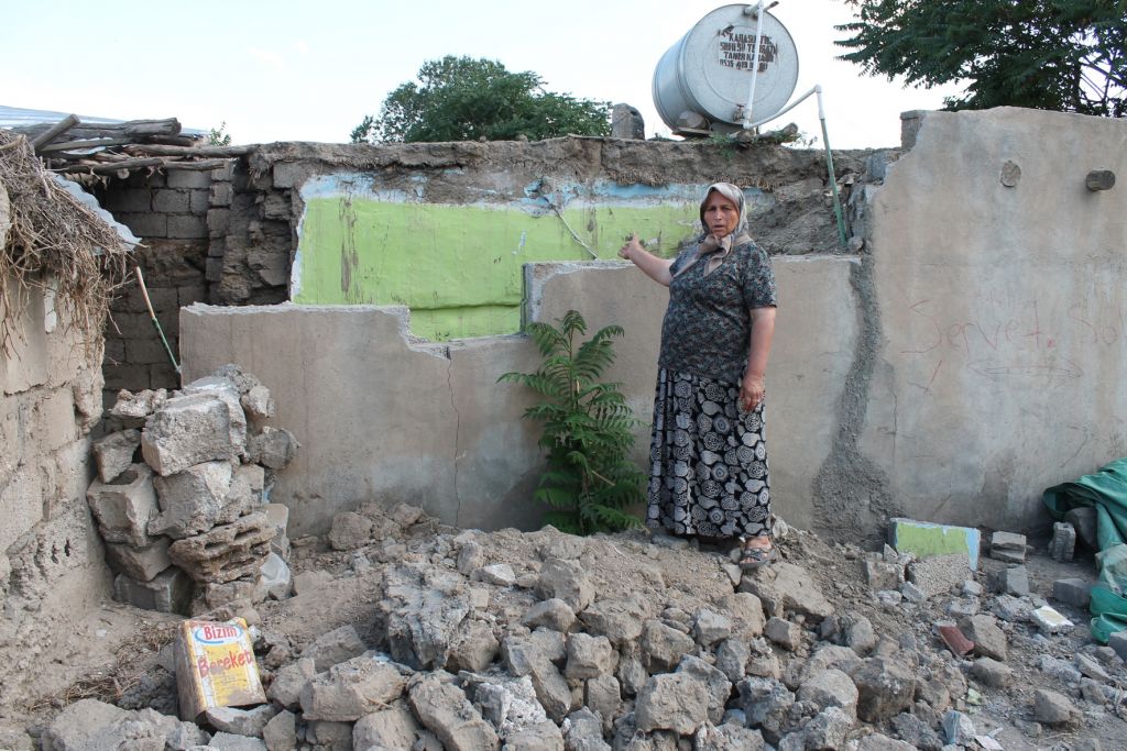Yağmurdan Evi Yıkılan Çalgan Ailesi Zor Durumda