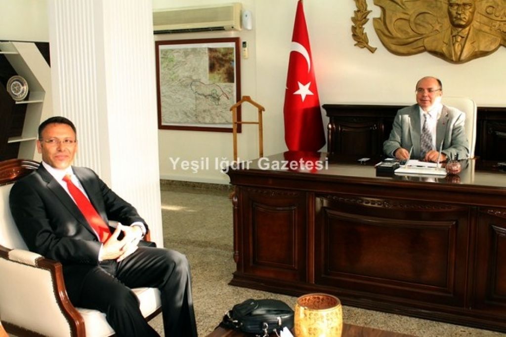Rektör Adayı Ekrem Gürel Vali Amir Çiçek'i Ziyaret Etti