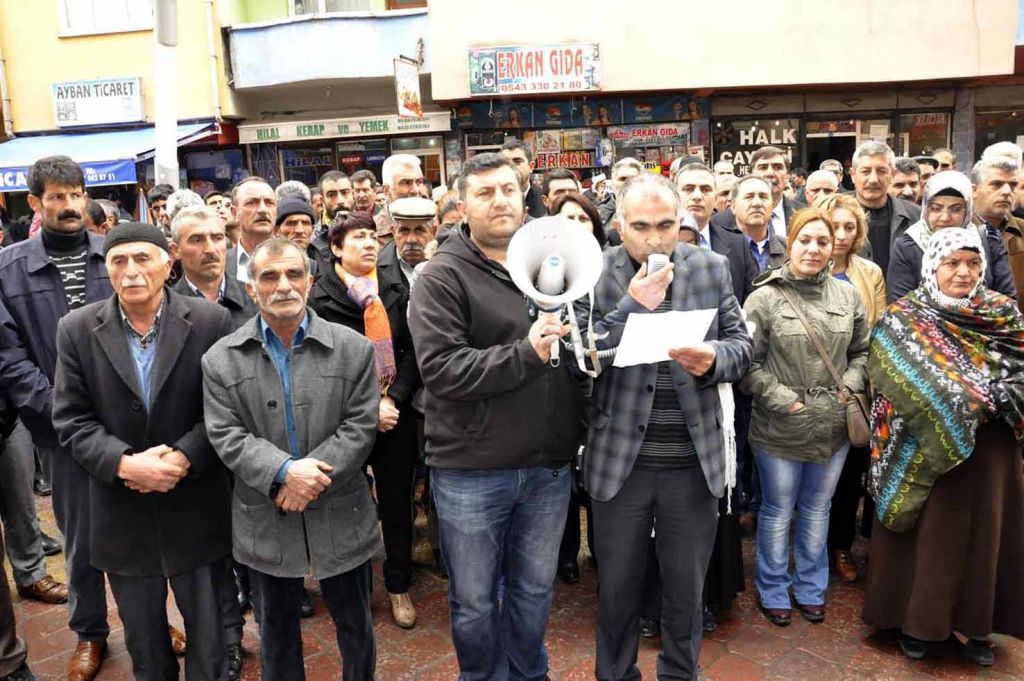Iğdırda Halepçe katliamı basın açıklaması ile kınandı