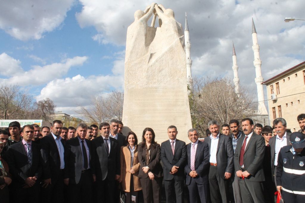 Iğdır'da Heykelerin Açılışı Yapıldı