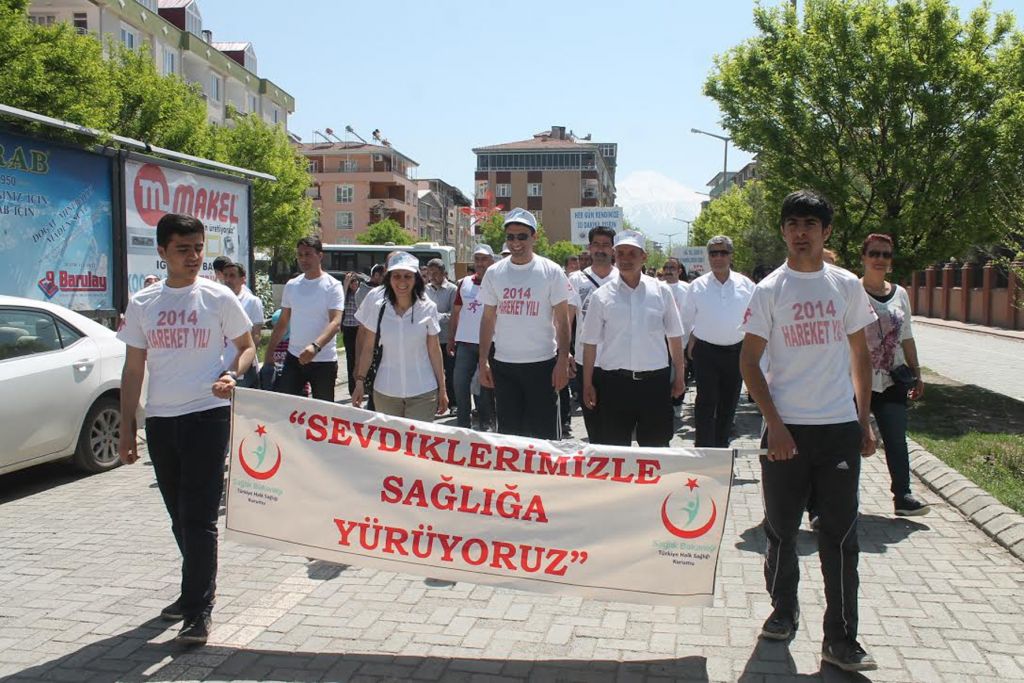 Iğdırda Sevdiklerimizle Sağlığa Yürüyoruz Yürüyüşü