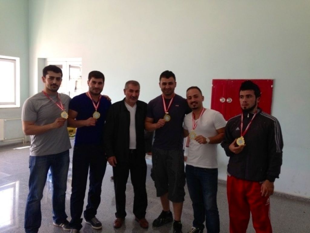 Iğdır üniversitesinin şampiyon boksörleri