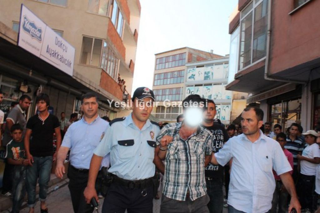 Pompalı Silahla Olay Yaratan Vatandaş Polis Tarafından Etkisiz Hale Getirildi