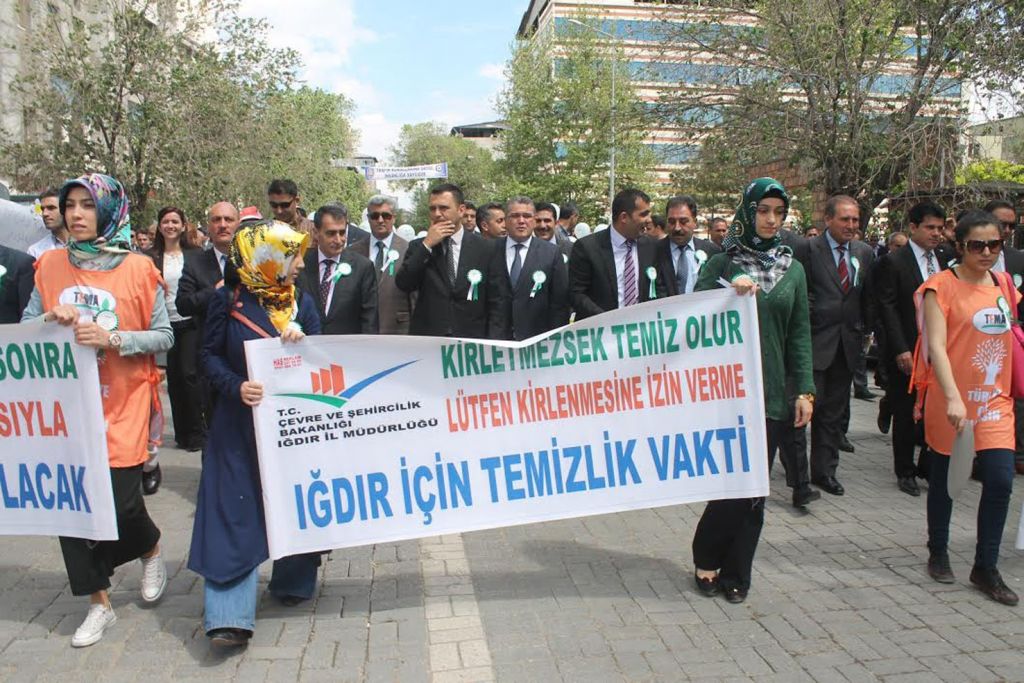 Iğdırda Çevre Yürüyüşü Yapıldı