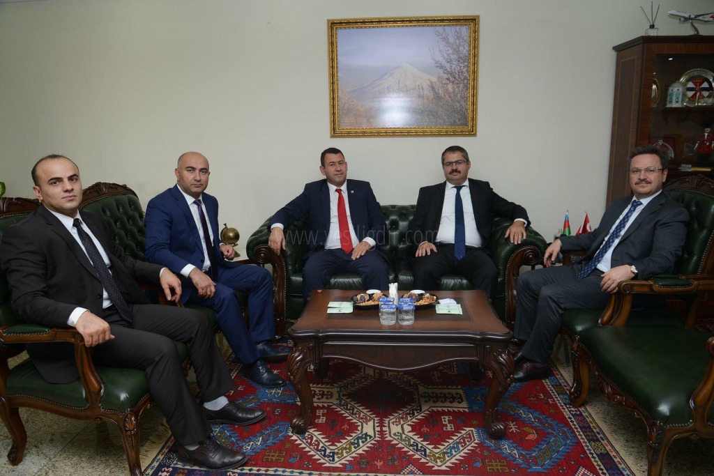 AZERBAYCAN ANKARA BÜYÜKELÇİSİ HAZAR İBRAHİM VALİ ÜNLÜYÜ ZİYARET ETTİ