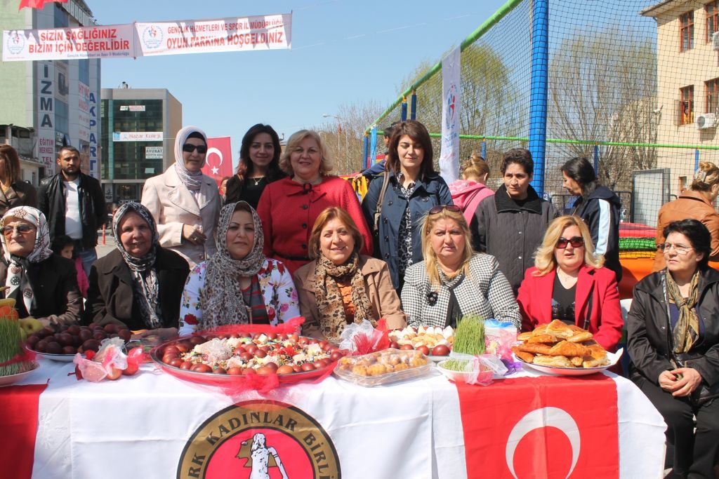 Türk Kadınlar Birliği Nevruz'da Stand Açtı
