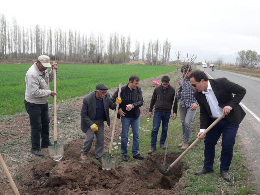 Iğdır Orman İşletme Müdürlüğü Ağaçlandırma Çalışmaları Devam Ediyor