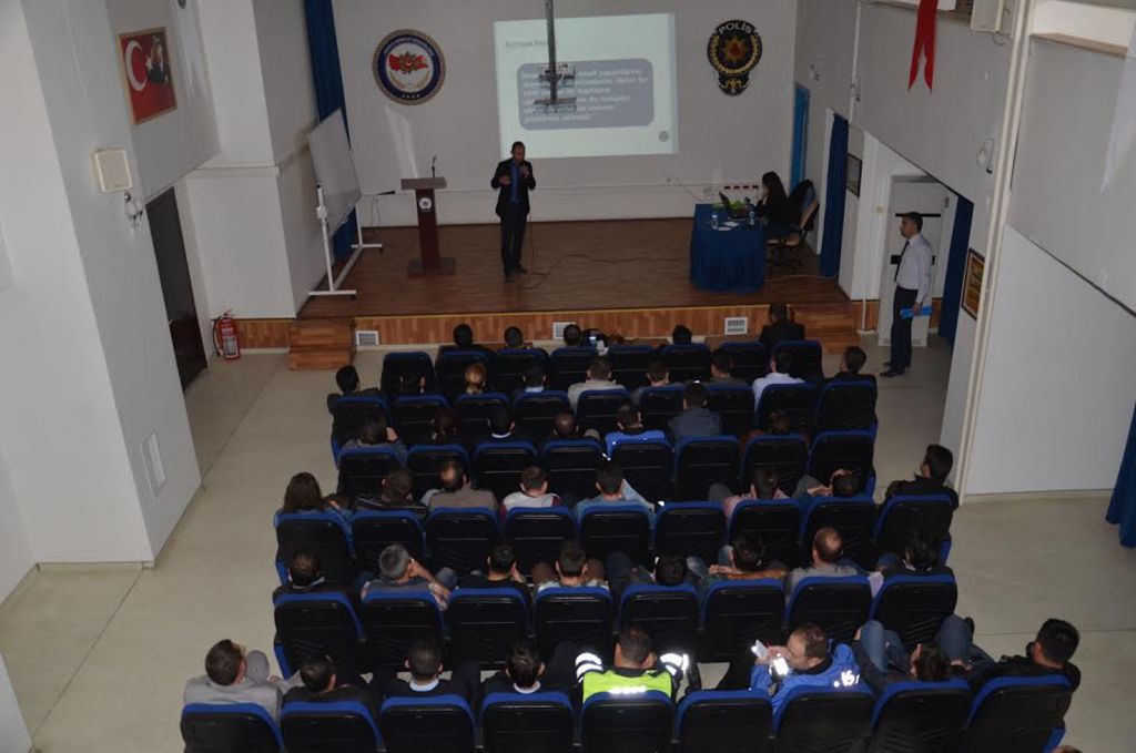 Iğdırda Stresle Mücadelede ve İletişim Konulu Seminer Düzenlendi
