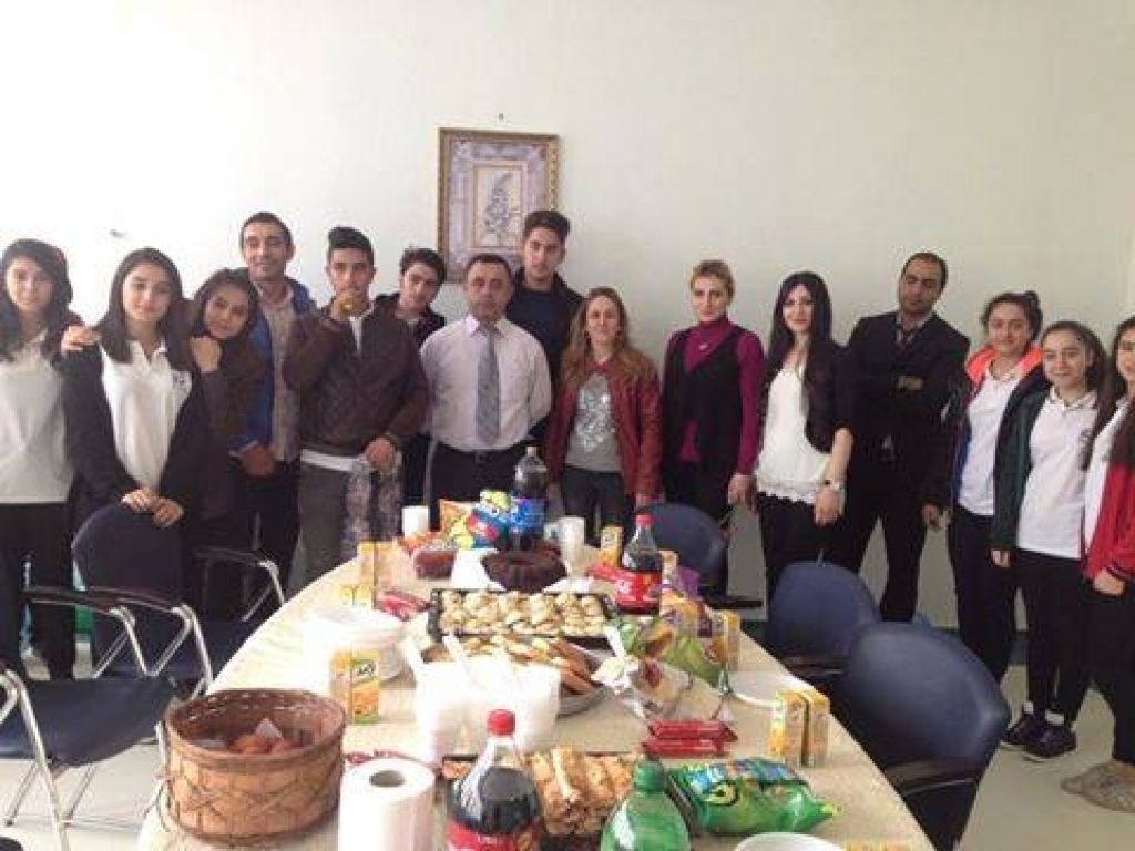 Öğrencilerden Rehabilitasyon Merkezine Anlamlı Ziyaret