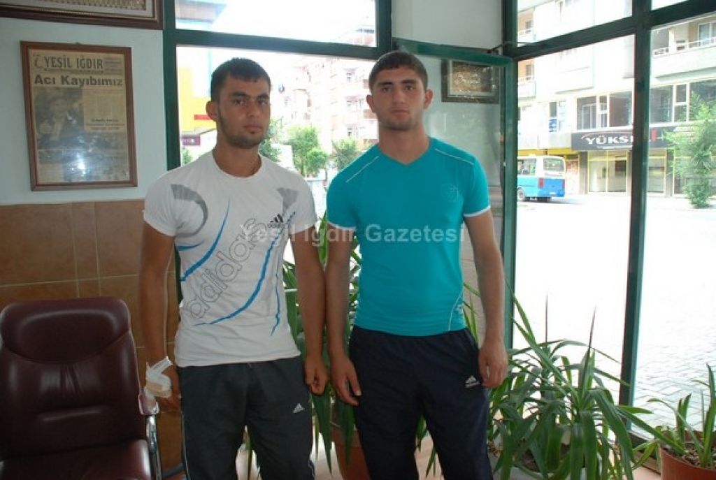 Güreş Birincileri Iğdır'da Güreş Eğitim Merkezi Açılmasını İstedi