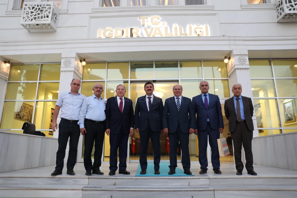 IĞDIR VALİLİĞİNE ANLAMLI ZİYARET