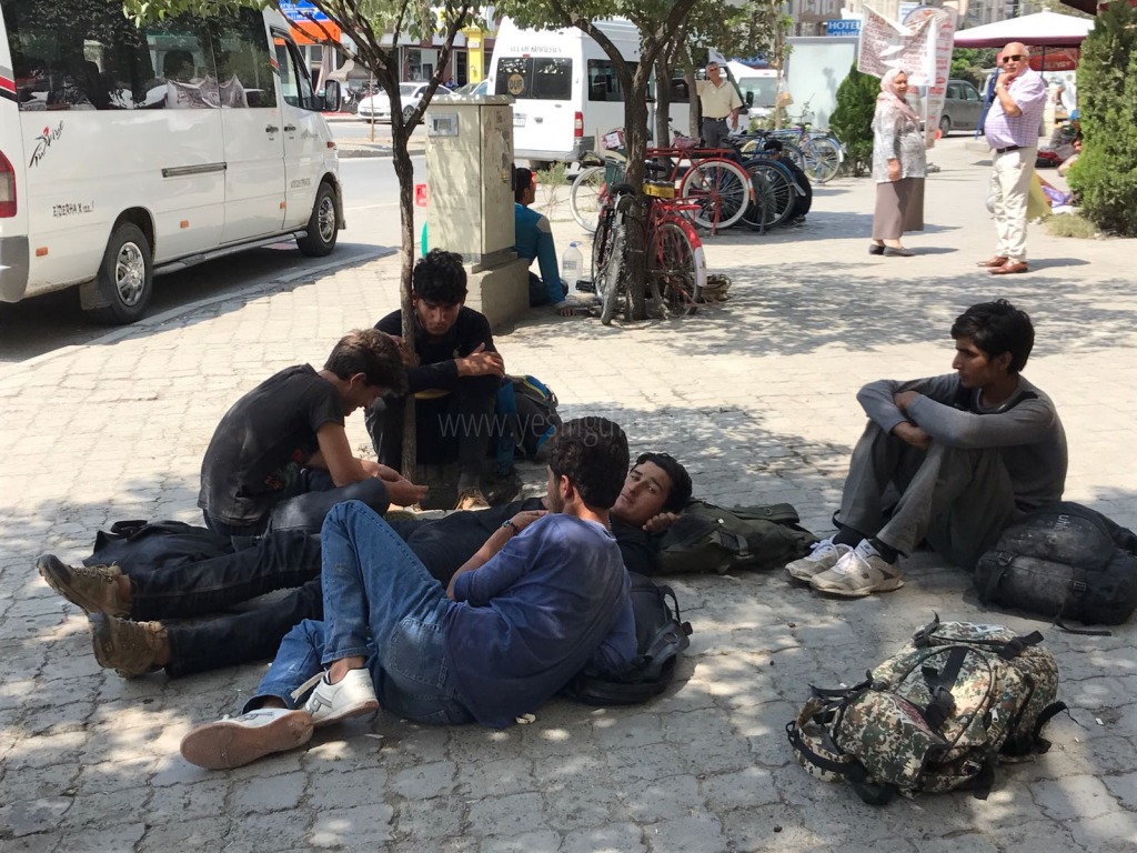Kaçak Göçmenler Iğdıra Akın etti