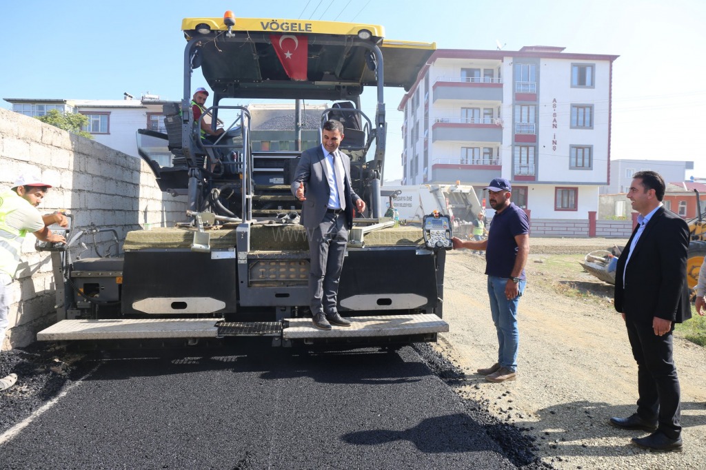 BU YILIN İLK ASFALTINI DÖKTÜK