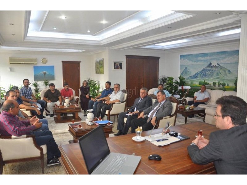 ESNAF VALİ ENVER ÜNLÜYÜ MAKAMINDA ZİYARET ETTİ