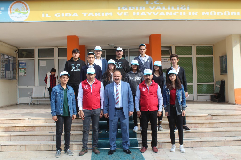 GENÇLİK MERKEZİ VE ÖĞRENCİLERDEN İL MÜDÜRLÜĞÜNE ZİYARET