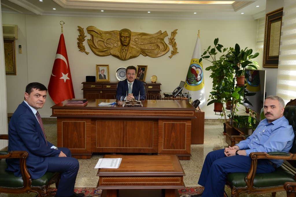 VALİ ÜNLÜ YENİ ATANAN GÜMRÜK MÜDÜRÜNÜ KABUL ETTİ