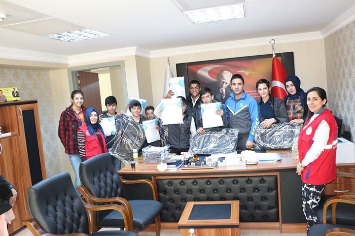 KARA ELLER AK YÜREKLER GENÇLİK MERKEZİMİZDE