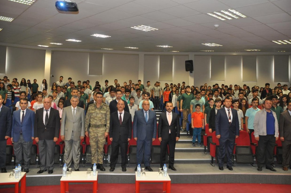 HAZAR KOLEJİNDE İLKÖĞRETİM HAFTASI KUTLANDI
