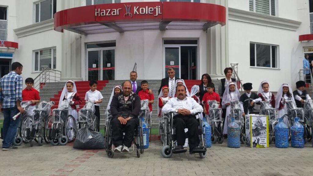 Hazar Koleji Engellilerin Yüzünü Güldürdü