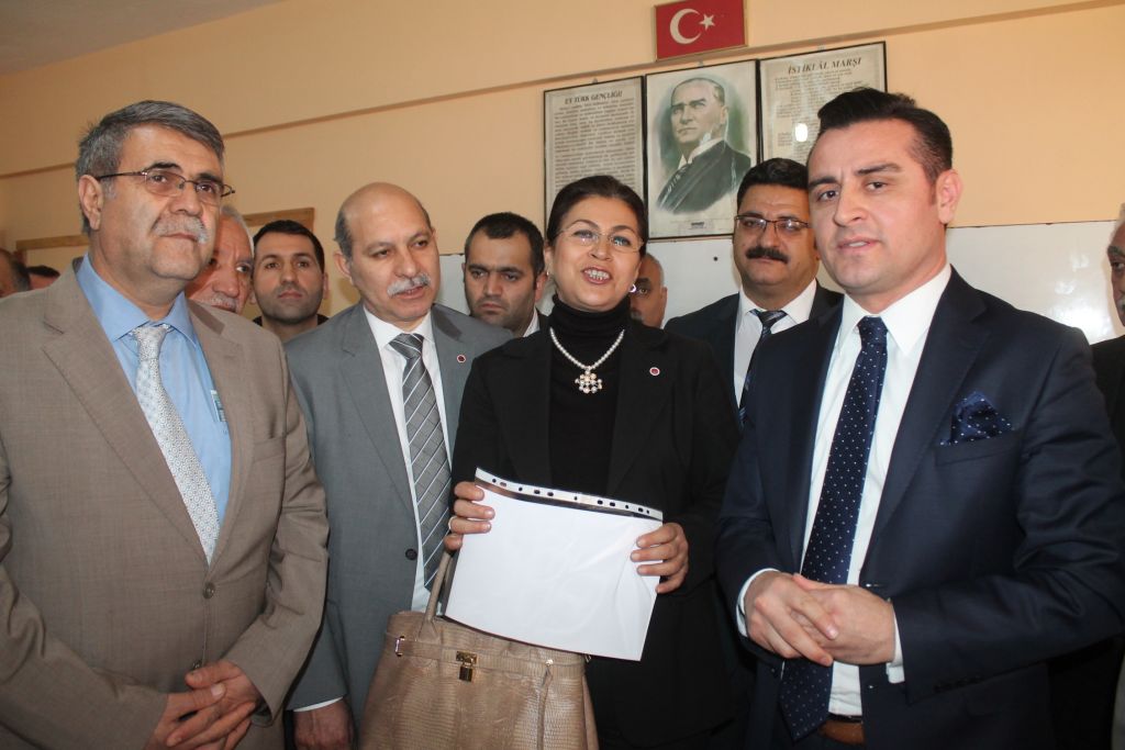 750 Öğrenciye Ayakkabı Yardımı Yapıldı