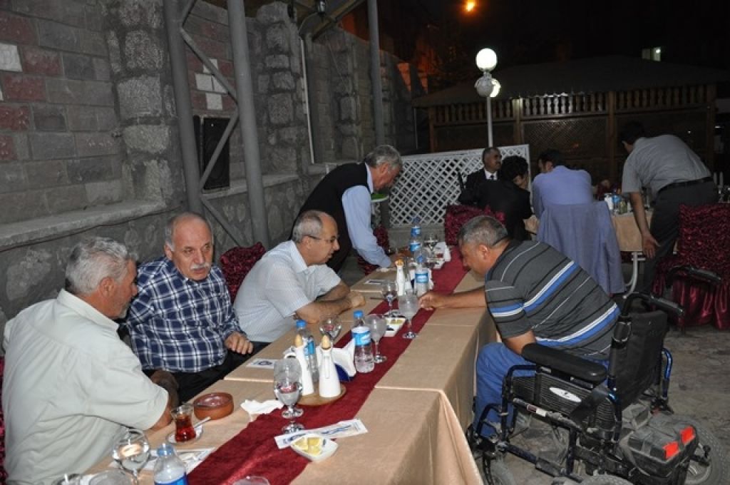 Vali Davut Haner Şehit Ve Gazi Aileleriyle İftar Yemeğinde Bir Araya Geldi