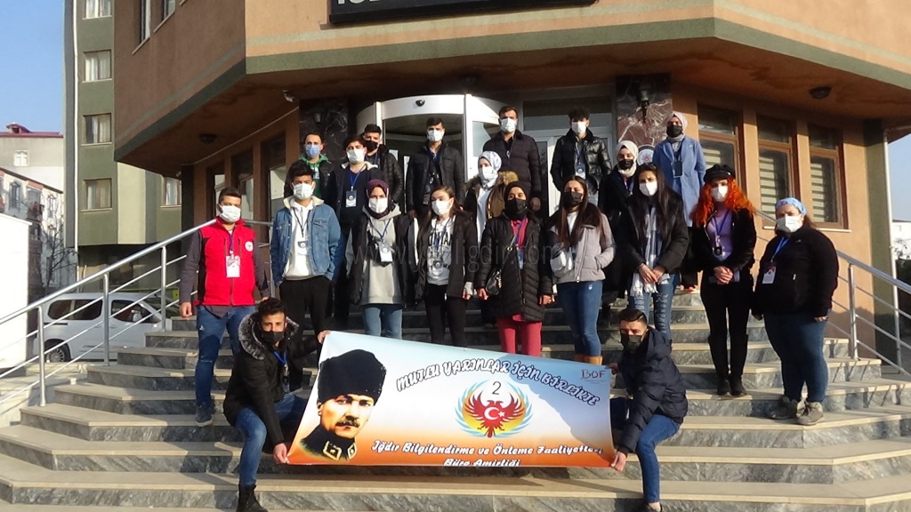 EMNİYETTEN ÖĞRENCİLERE ÇANAKKALE GEZİSİ