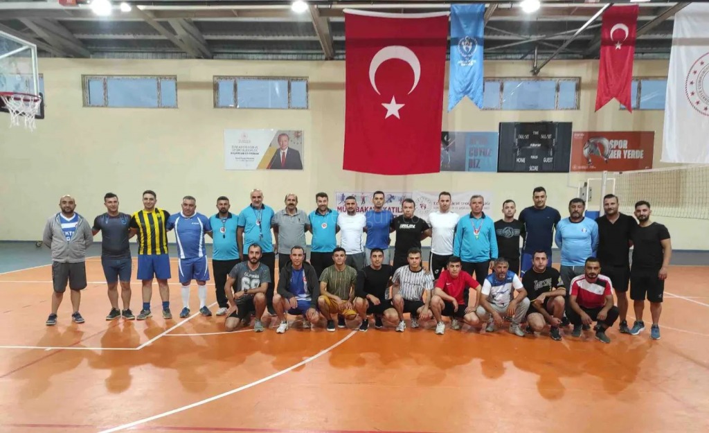 Voleybol Turnuvası Başladı