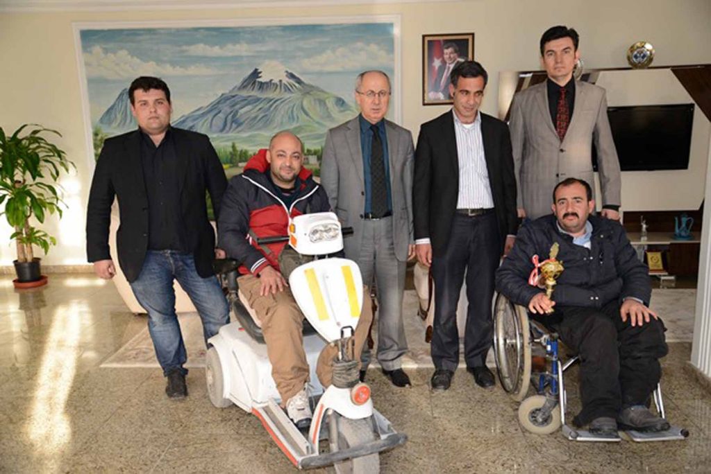 Başarılı Sporcularımızdan Vali Hanere Ziyaret