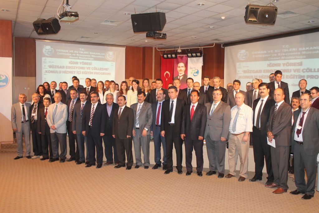 Iğdır Rüzgar Erozyonu ve Çölleşme Eğitimi Verildi