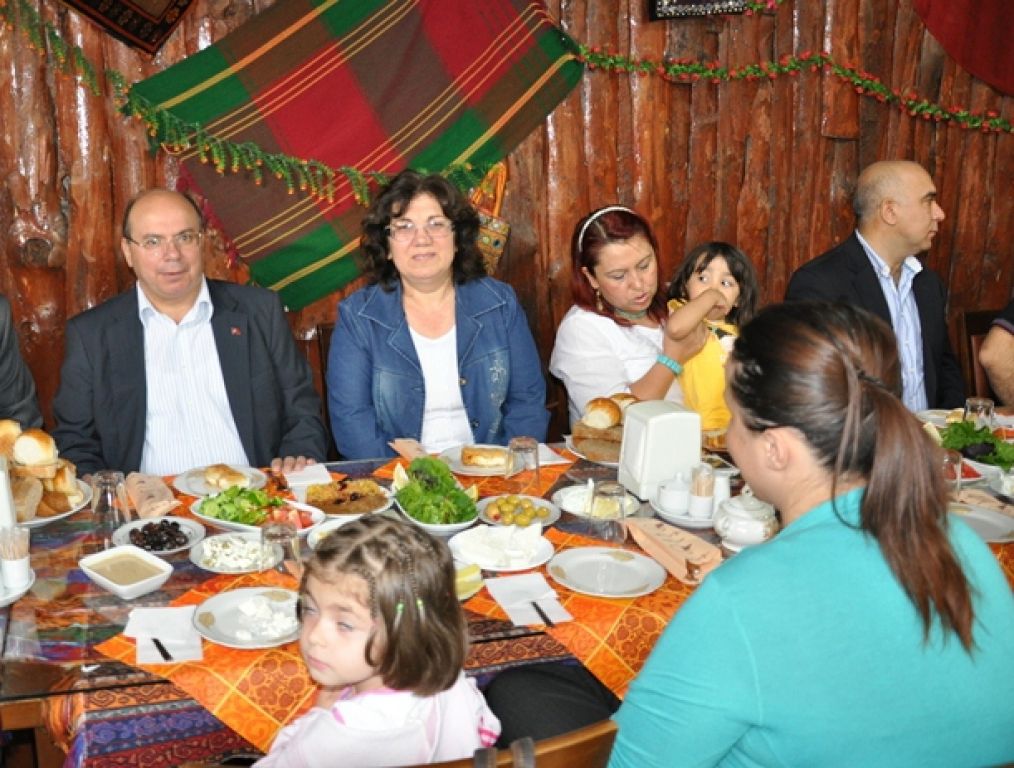 Vali Amir Çiçek Hafta Sonunu Halkın İçinde Geçirdi