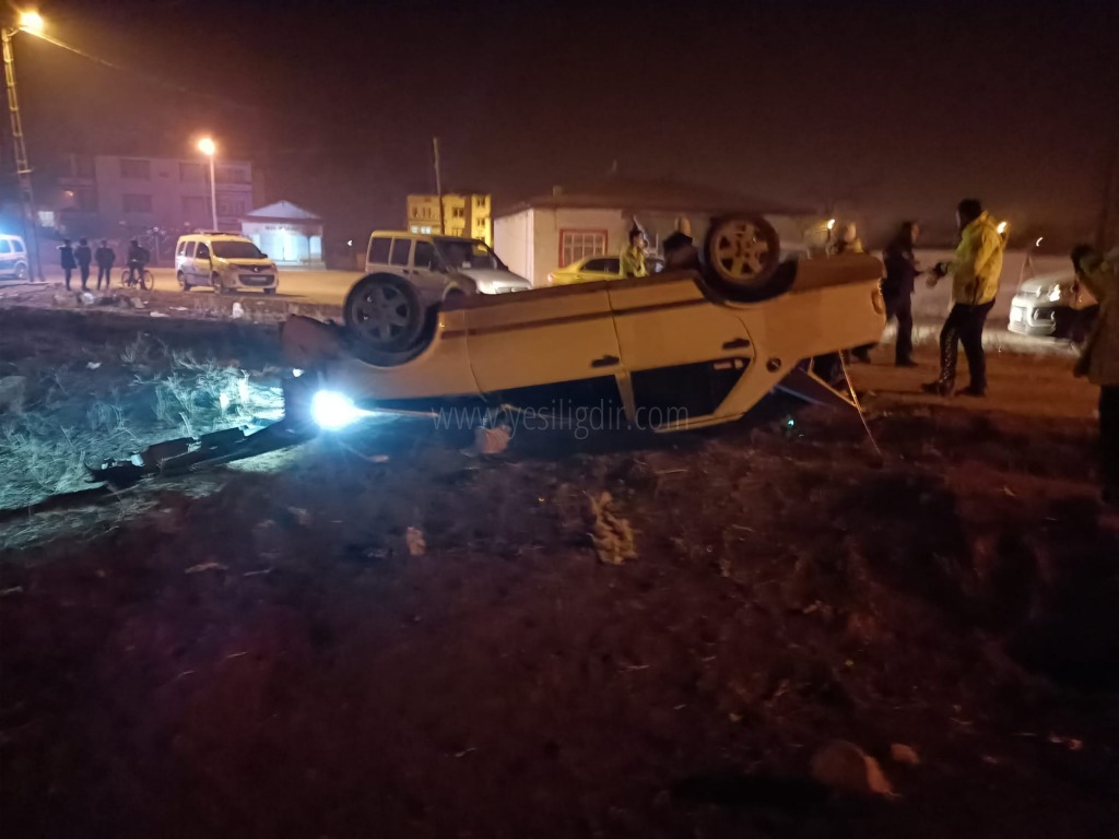 OTOMOBİL ÇALAN HIRSIZLAR ARAÇLA KAZA YAPIP KAÇTILAR