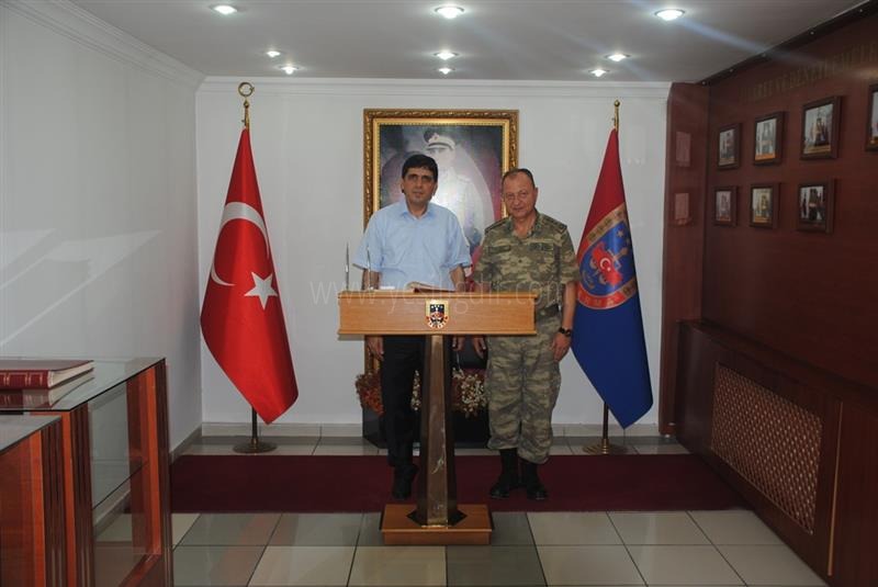 Rektör Almadan Iğdır Jandarma Alay Komutanına Ziyaret