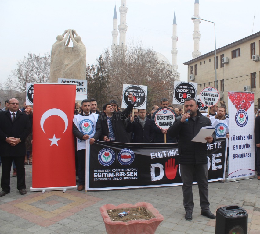 EĞİTİM BİR-SEN DEN ÖĞRETMENE ŞİDDETE TEPKİ