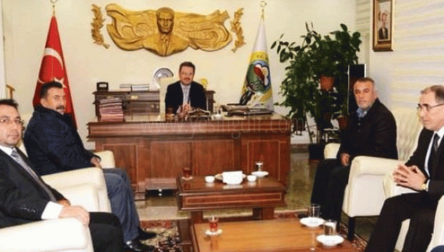Fırıldağın Biri Sözde Valiyi Dolandırmış