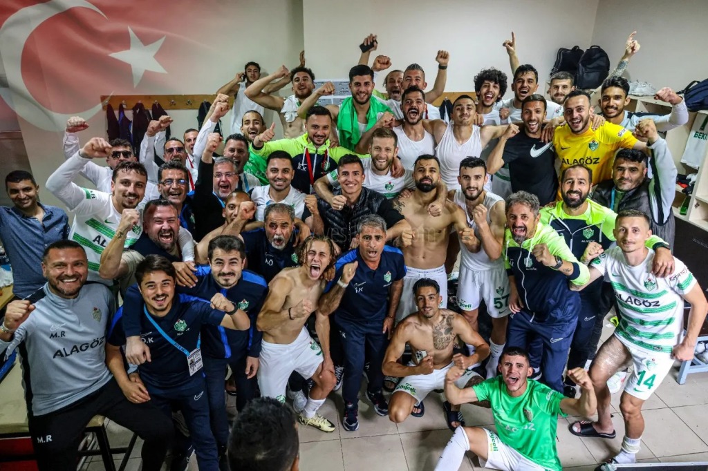 FİNALDEYİZ