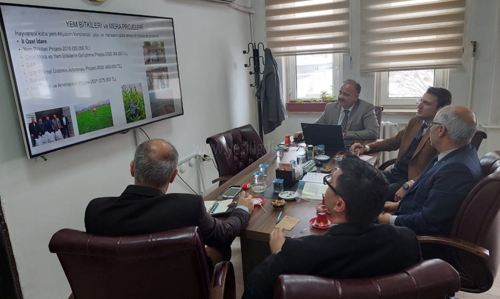 VALİ YARDIMCISI FATİH ÖZCAN 2022 YILI PROJELİRİ HAKKINDA BİLGİ ALDI