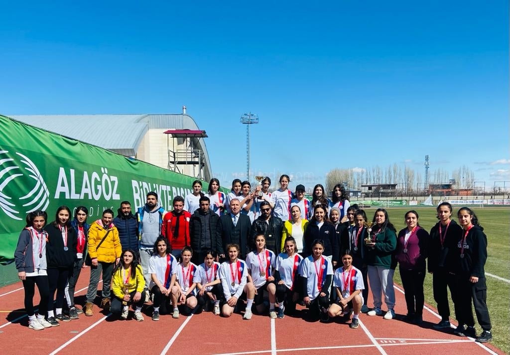 Genç Kızlar Atletizm  müsabakaları sona erdi