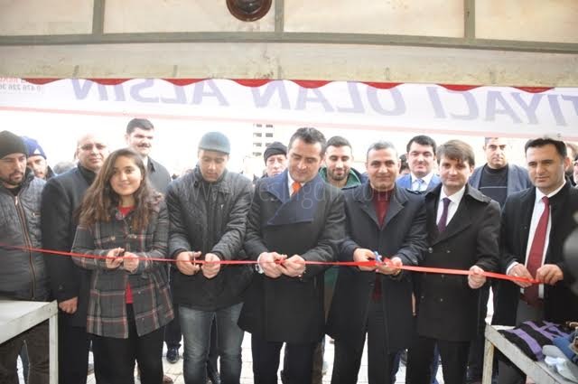 IĞDIRDA ASKIDA ELBİSE KAMPANYASI BAŞLATILDI