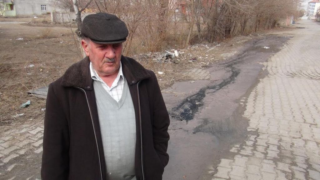 Kanalizasyonu Taşan Mahalleli İsyan Etti
