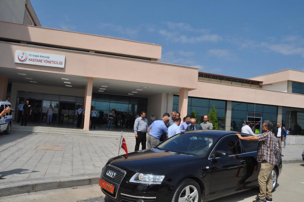 Vali Davut Haner Yaralı Polisi Ziyaret Etti